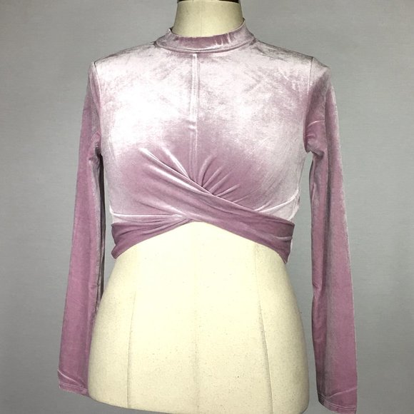Forever 21 Tops - 🌺3/$15🌺NWT For21 Lavender Stretch Velvet Crop